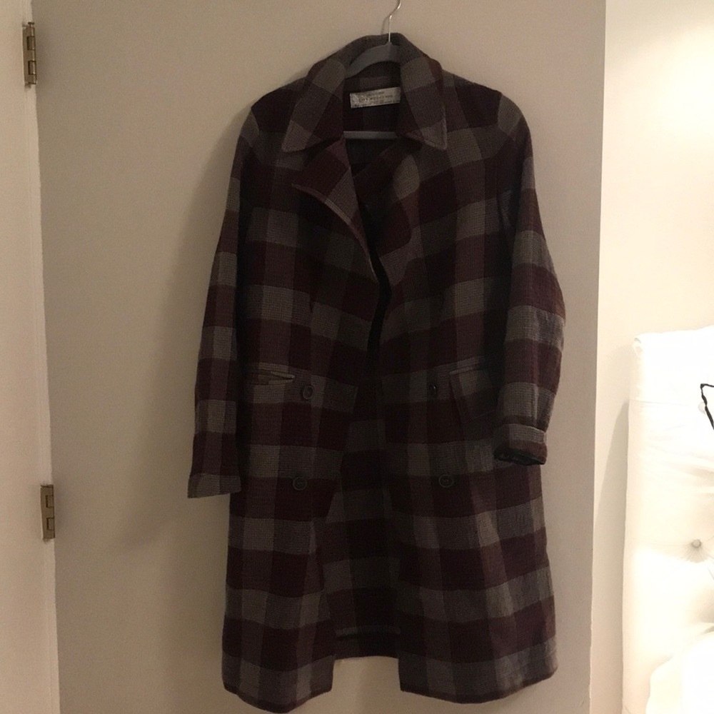 🚫SOLD🚫Burgundy and grey coat